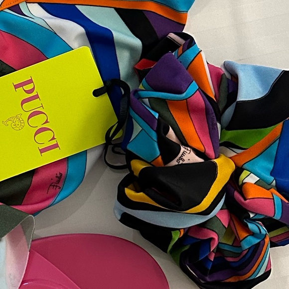 Emilio Pucci scrunchie (sold out everywhere) - Picture 1 of 2